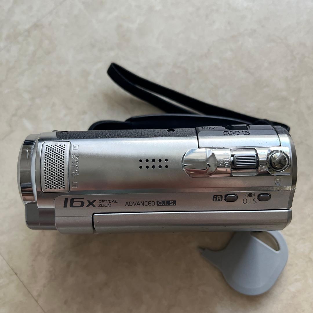 パナソニック　Panasonic HDC-TM30 シルバー
