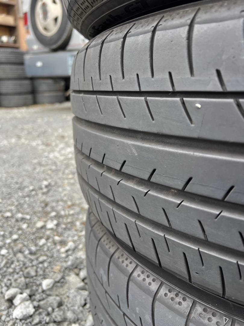 ヨコハマ　ブルーアース　gt 215/45r17 23年製　美品　6〜6.5部山