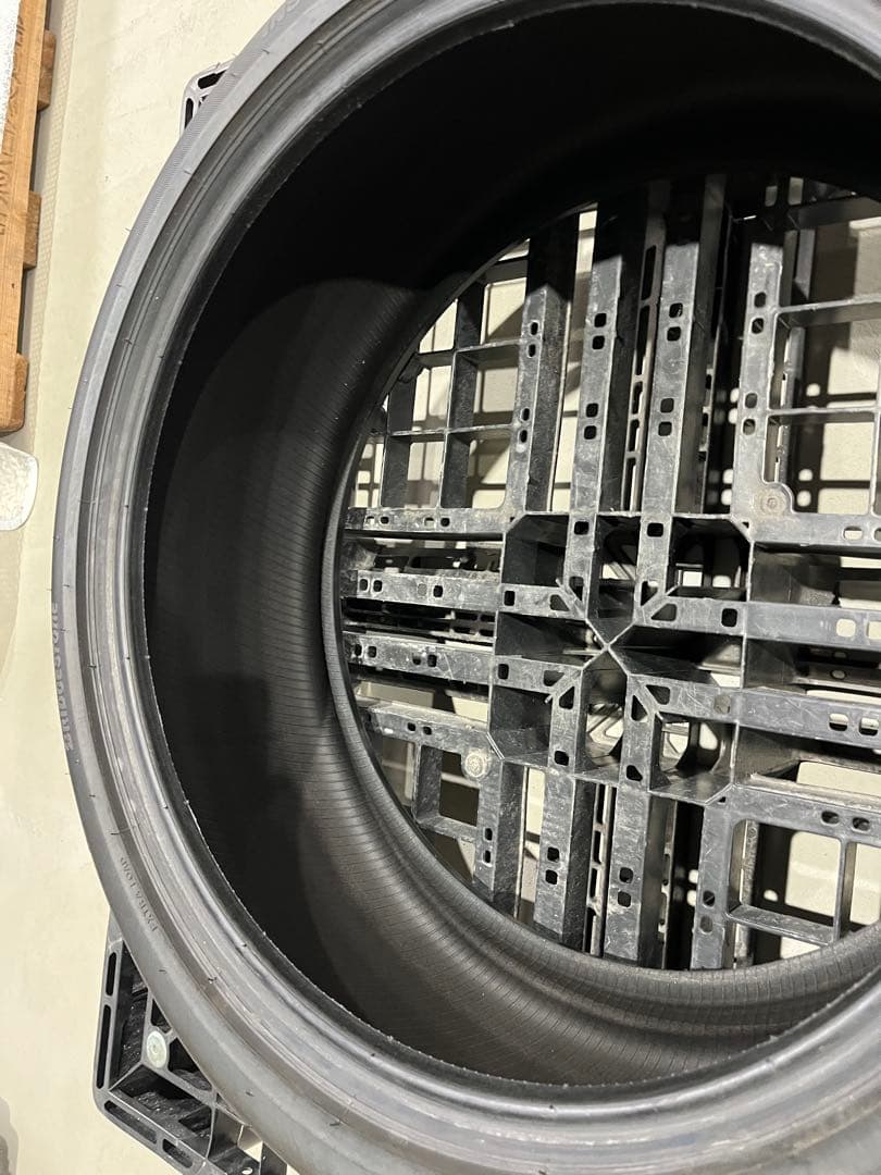 レグノGR-X3 245/40R20 9/15購入後200キロ走行　ほぼ新品１本