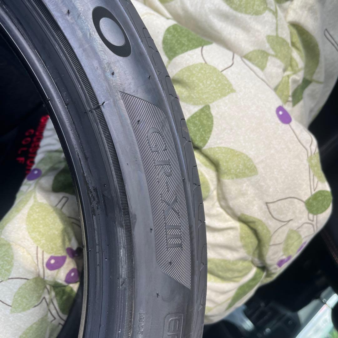 レグノGR-X3 245/40R20 9/15購入後200キロ走行　ほぼ新品１本