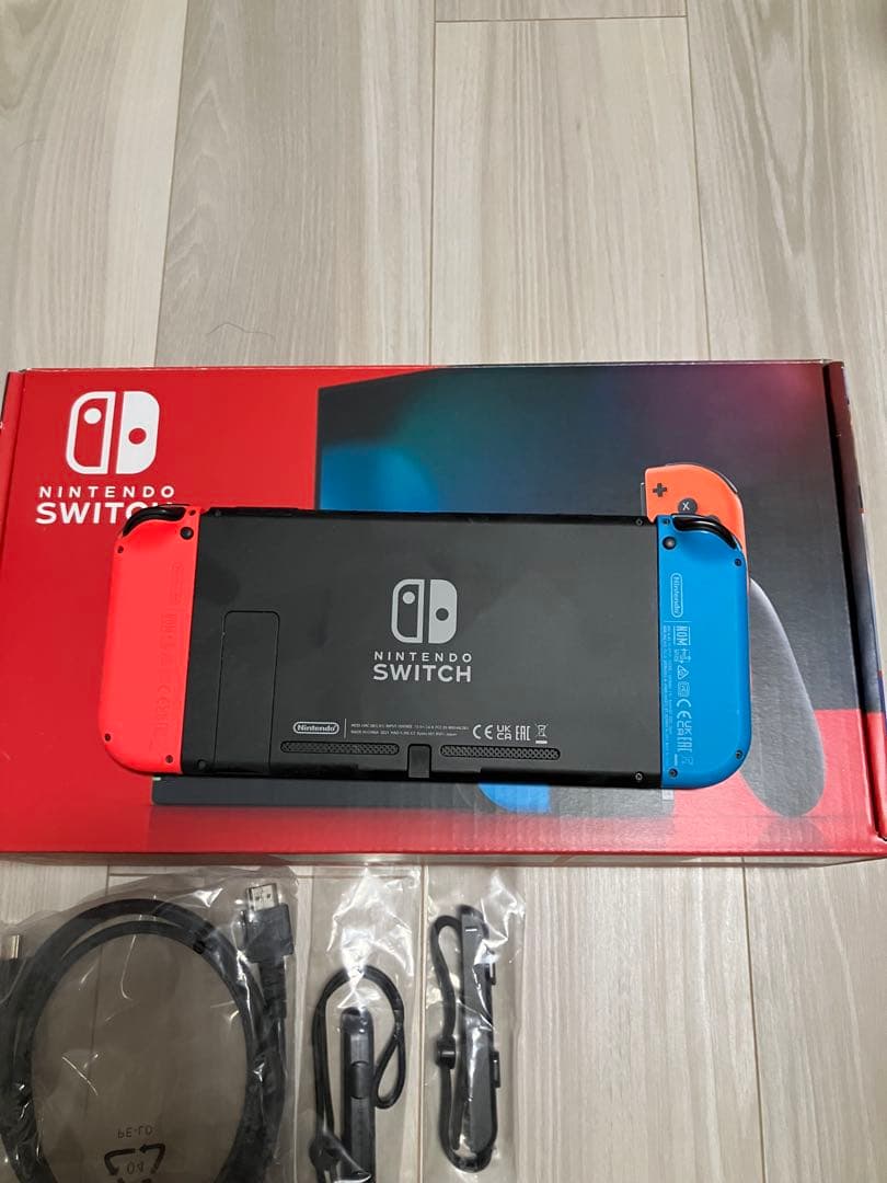 【美品】Nintendo Switch ネオンレッド/ブルー 本体