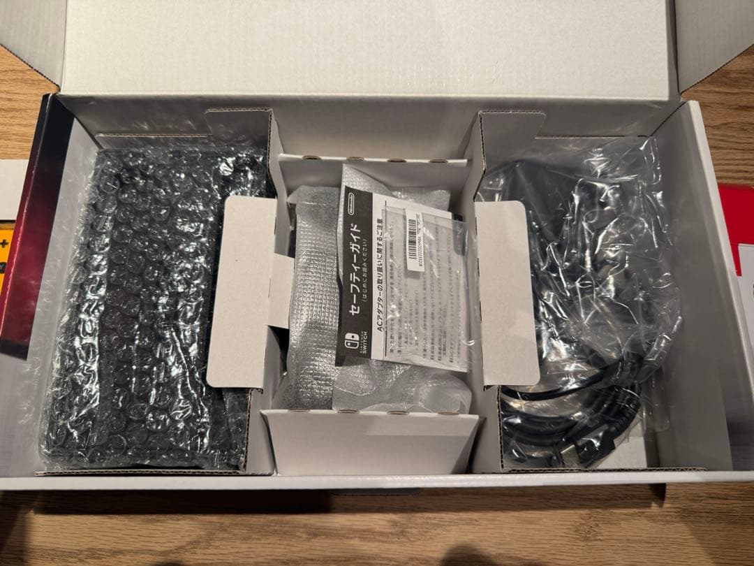 任天堂Switch本体 箱袋等付き