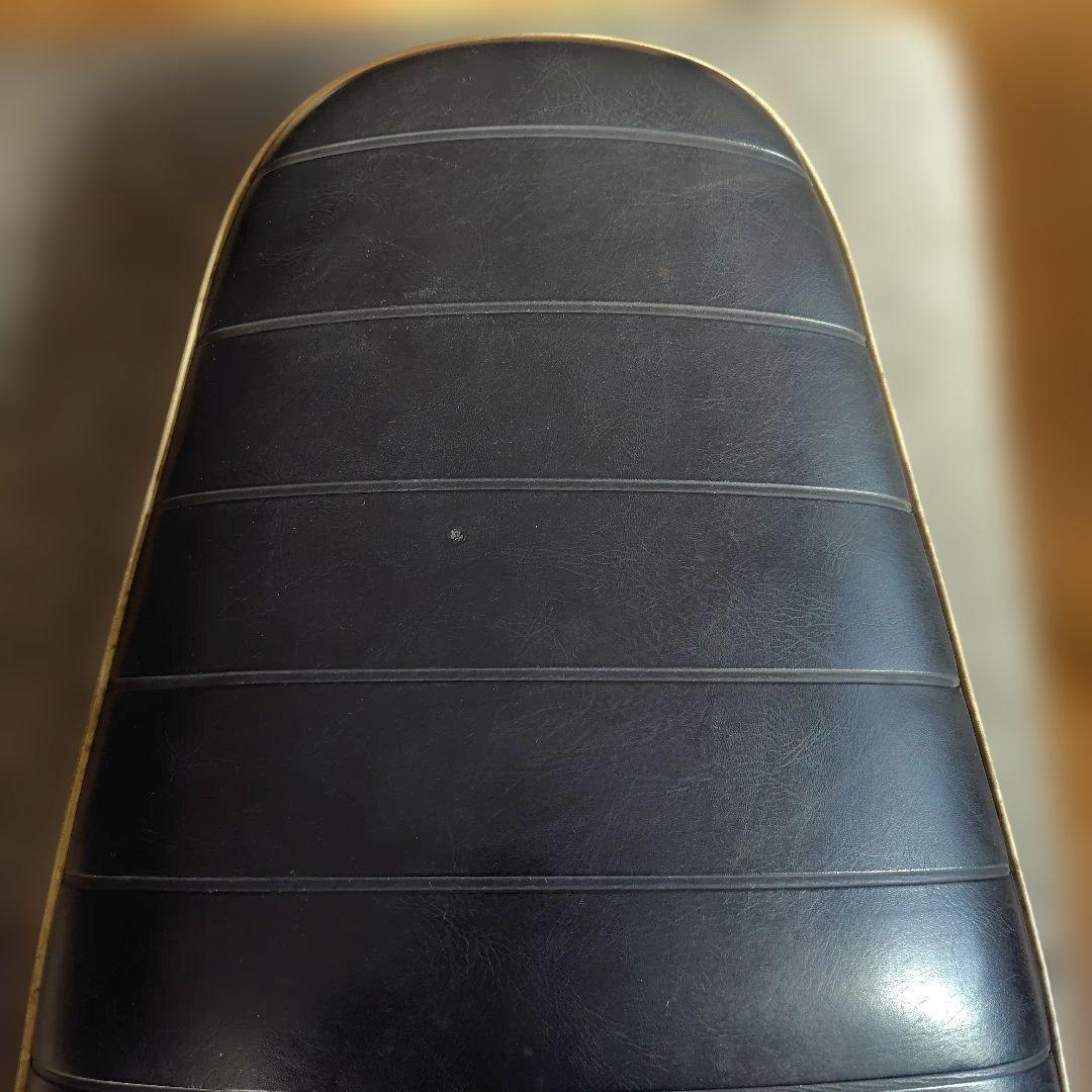 W400 純正シート