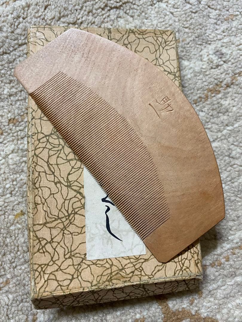 信州木曽　お六櫛（おろくぐし）箱付き