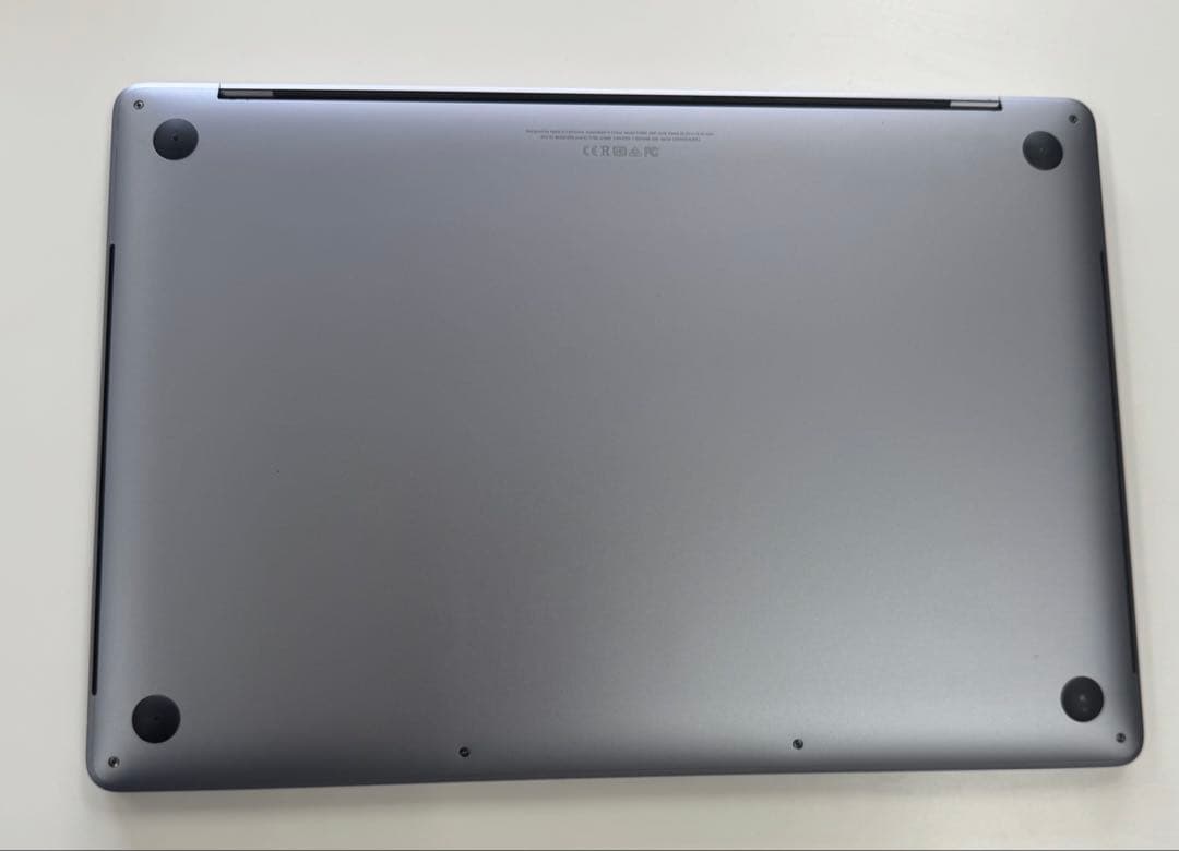 ＜美品＞Apple MacBook Pro スペースグレー 15インチ