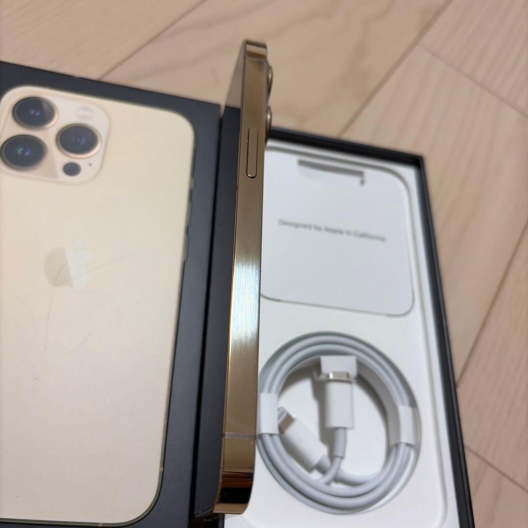 Apple iPhone13 Pro ゴールド 本体 美品 SIMフリー