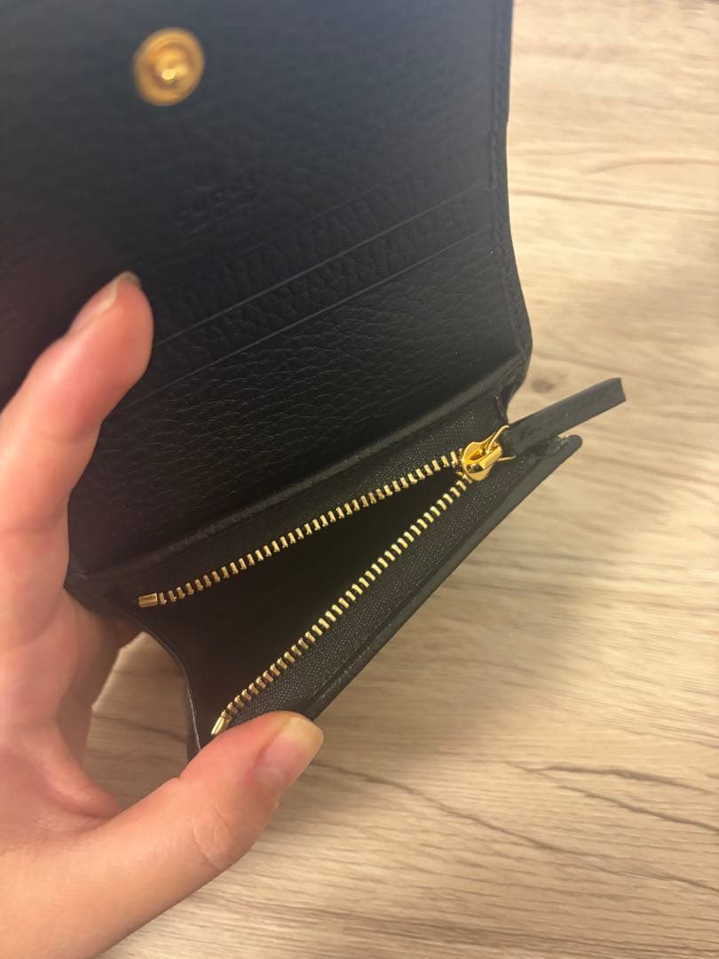 【新品】GUCCI グッチ　財布　折り財布　二つ折り財布