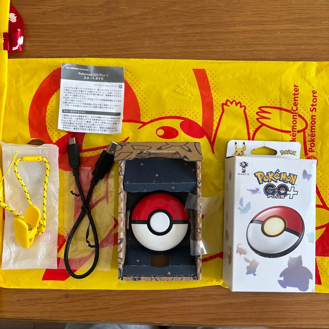 ほぼ未使用　Pokemon GO Plus + ポケモンゴー　プラス
