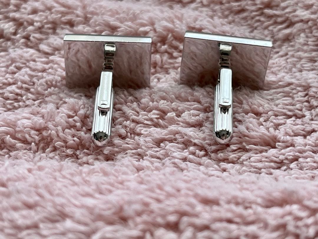 BURBERRY カフス＆ネクタイピン セット シルバー 高級アクセ