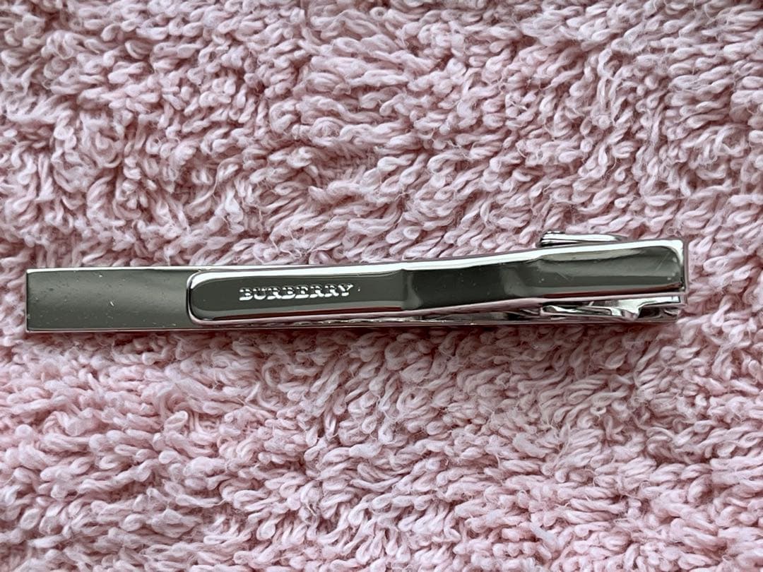 BURBERRY カフス＆ネクタイピン セット シルバー 高級アクセ