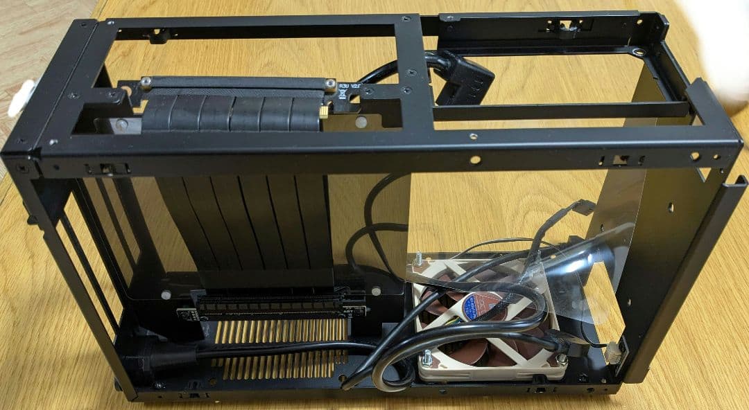 DAN CASE A4-SFX V4 シルバー Mini-ITX PCケース