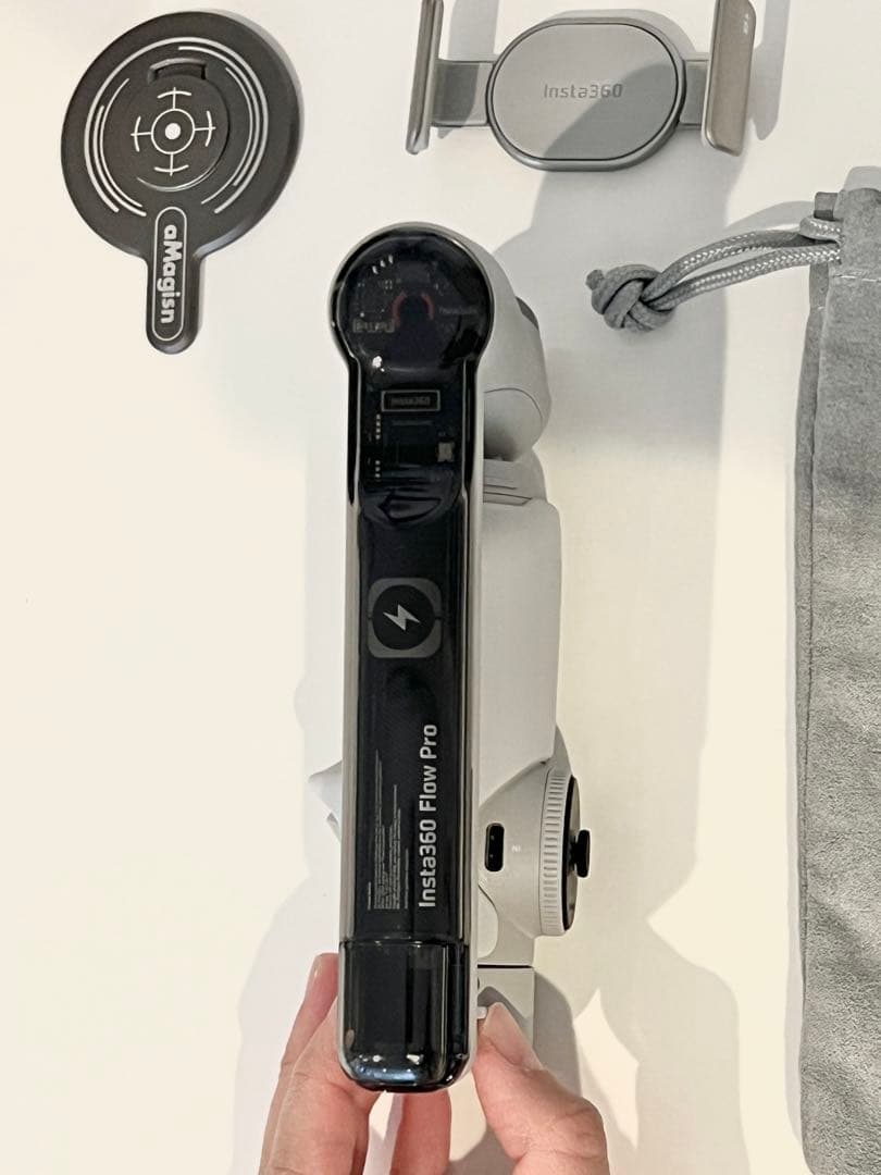 Insta360 Flow Pro ジンバル　AIトラッキング　スタビライザー