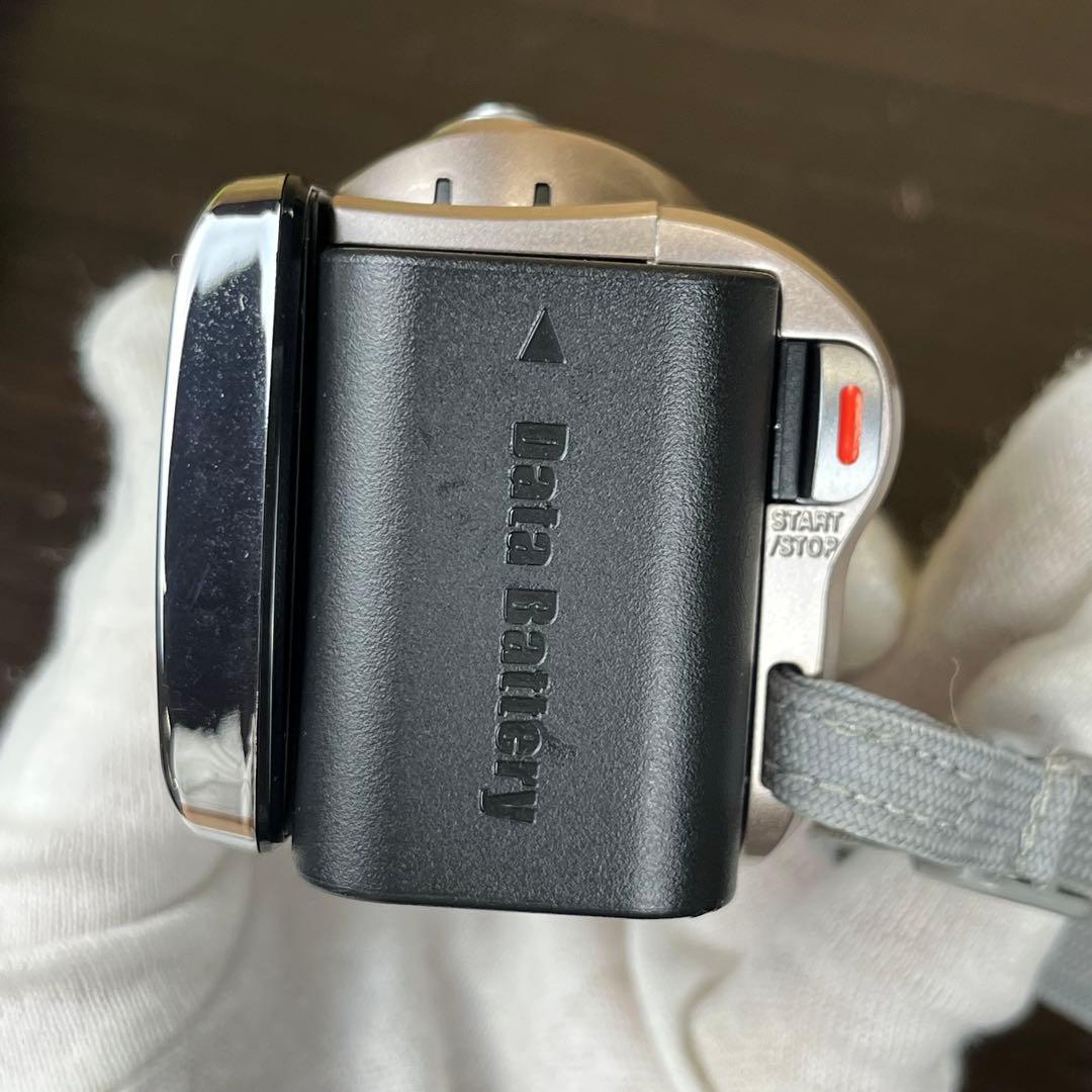 【匿名発送】JVC Everio フルHD ビデオカメラ　GZ-E265-N