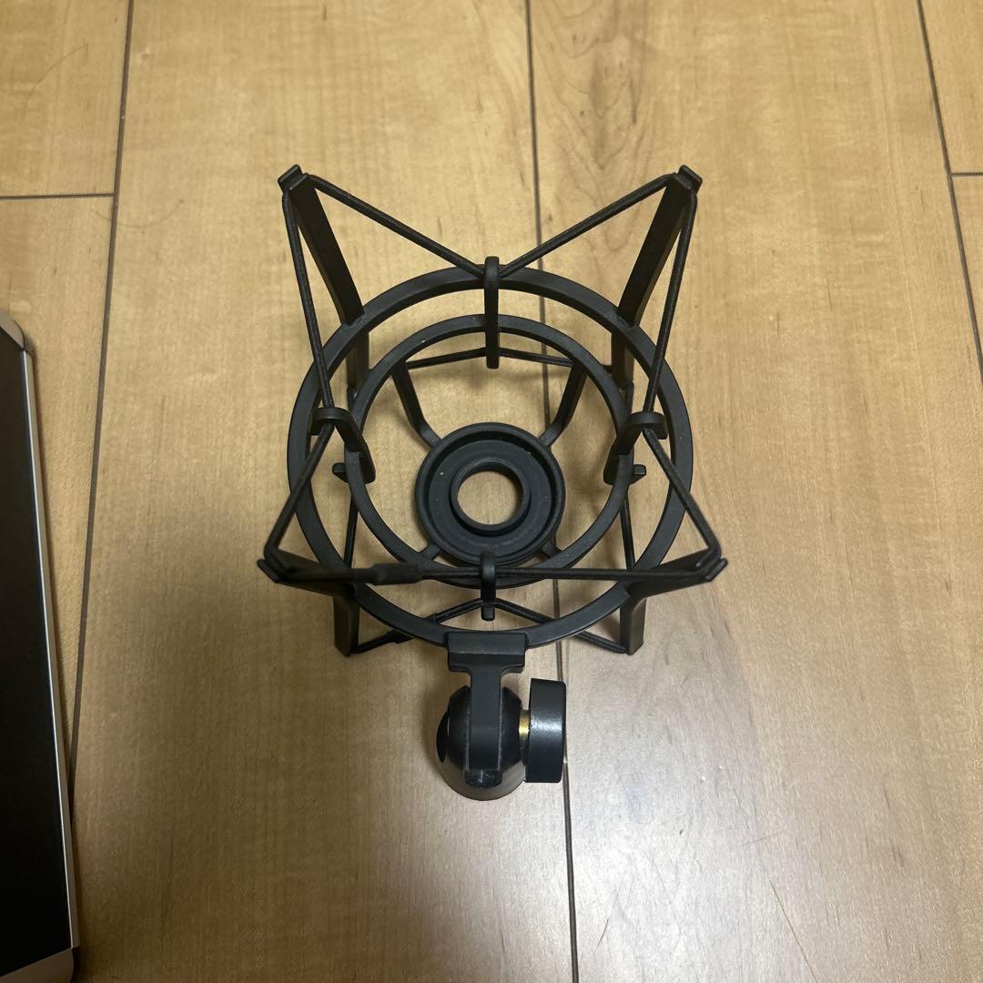 AKG P420 コンデンサーマイク ショックマウント付き