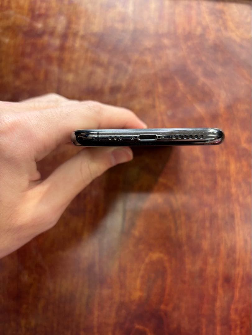 【最終値下げ！】iPhone XS 64gb