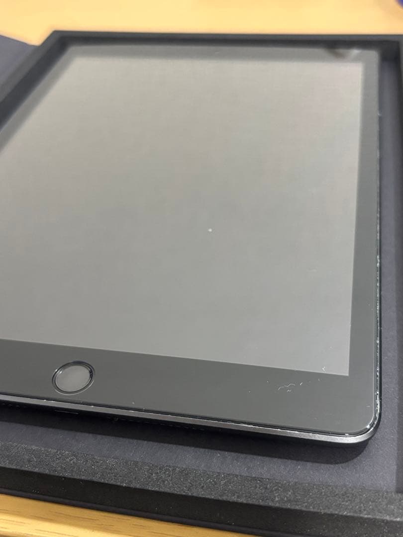 92%【Wi-Fi+セルラー】Apple iPad (第9世代) 64GB
