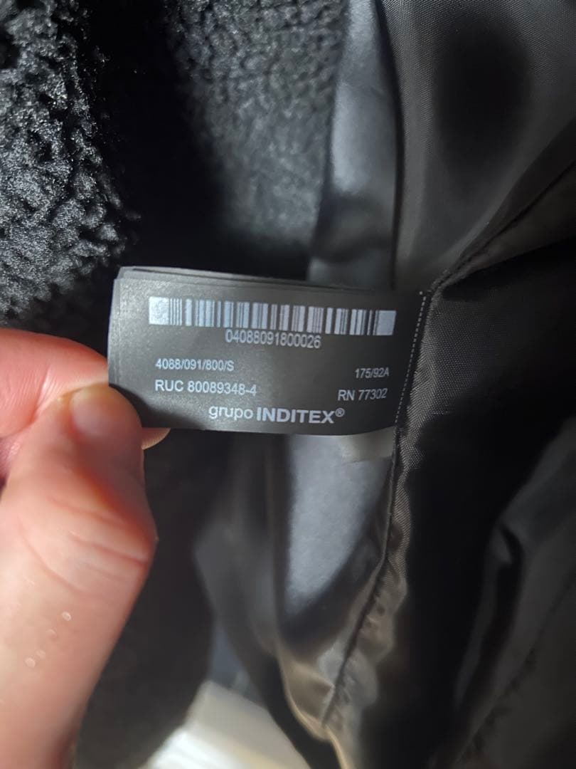 ZARA スクエアカットブレザー テーラードジャケット ブラック S 短丈
