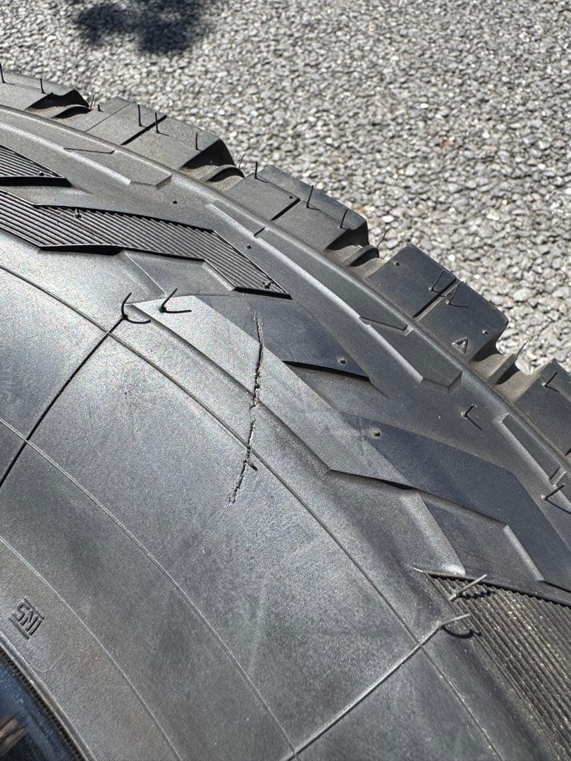 150プラド ハイラックス 265/70R17 マッドヴァンス06