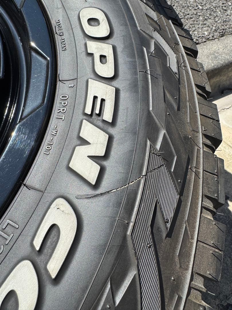 150プラド ハイラックス 265/70R17 マッドヴァンス06