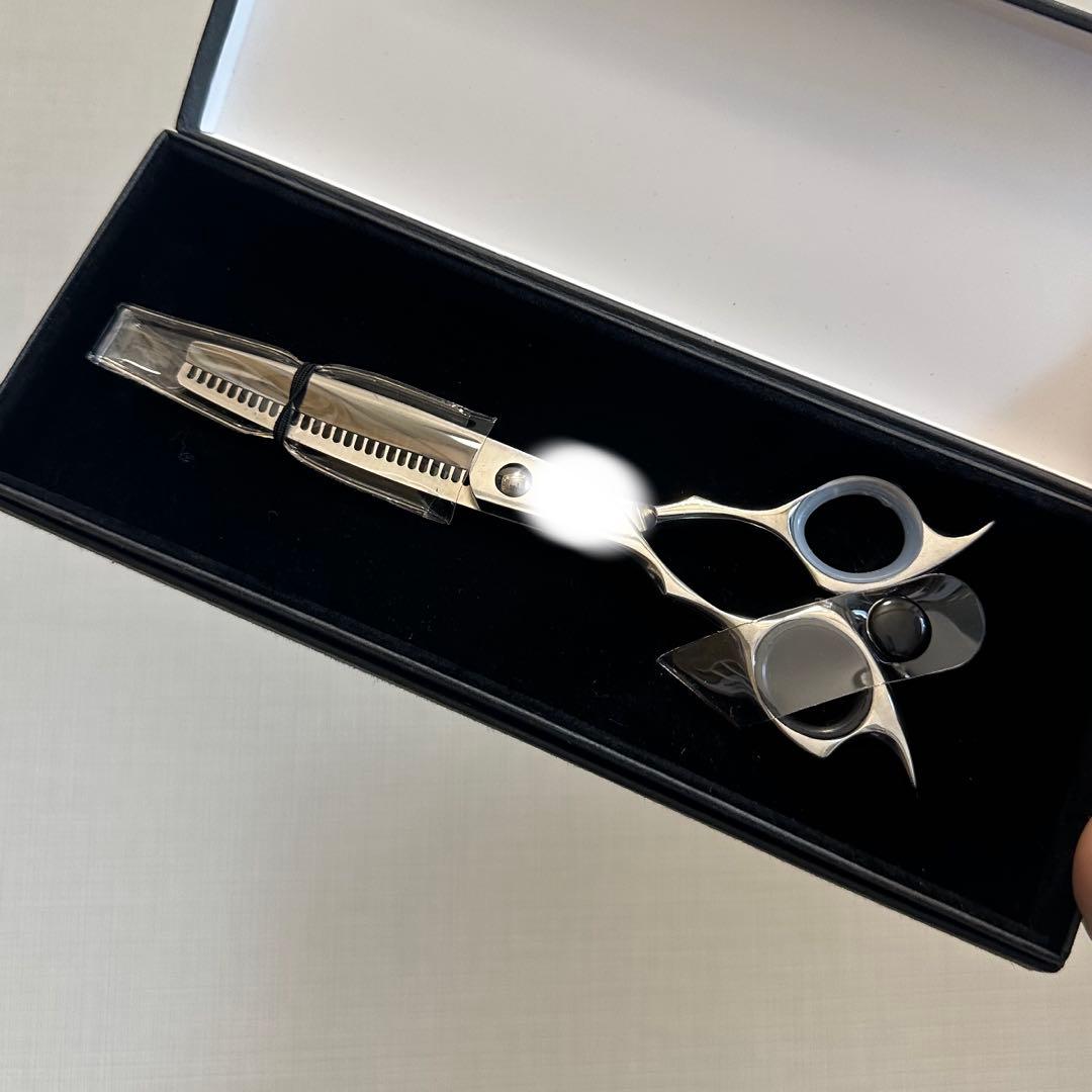 値下げ中 新品 美容師 セニング シザー S2 navigator
