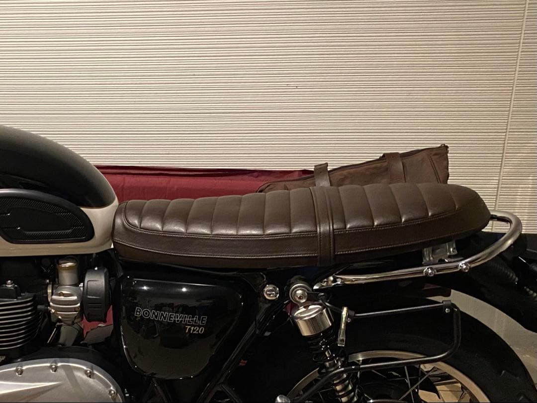 トライアンフ 純正オプション ベンチシート ブラウン