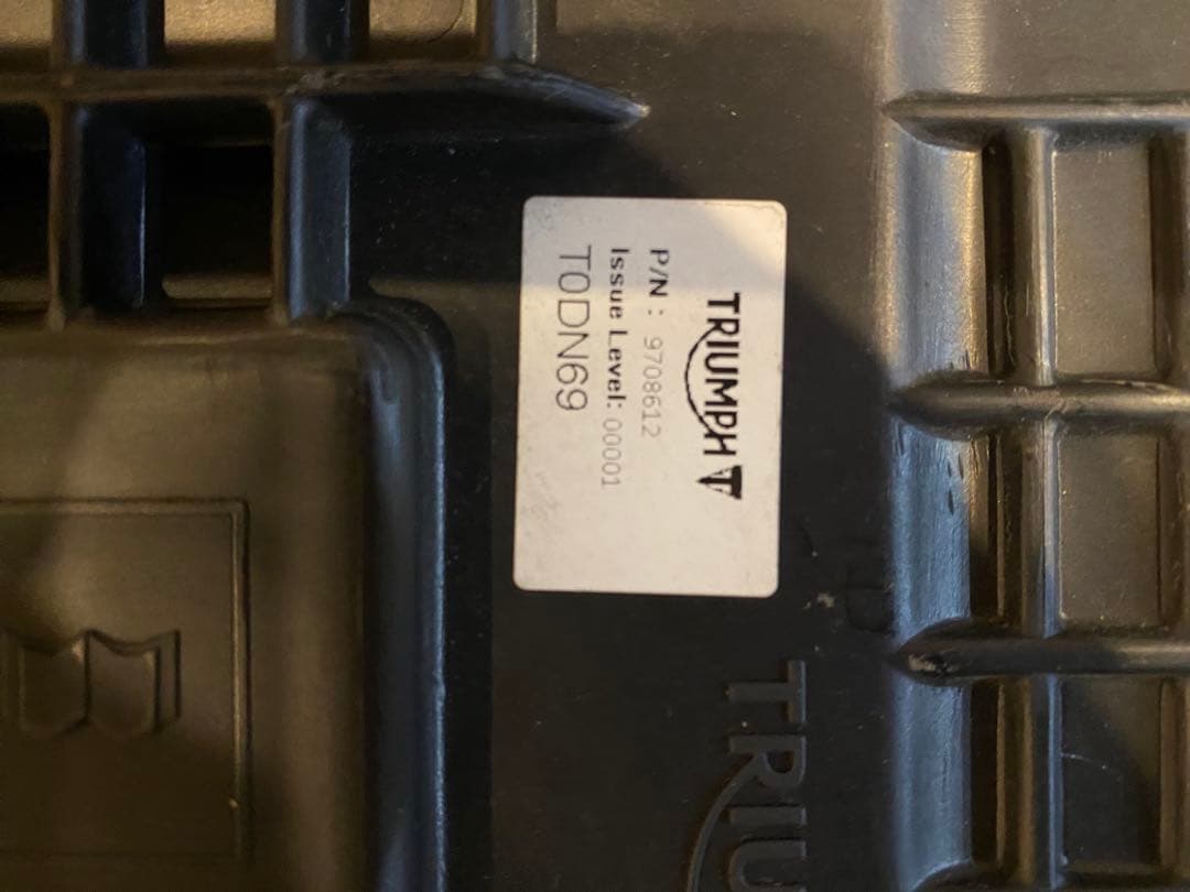 トライアンフ 純正オプション ベンチシート ブラウン