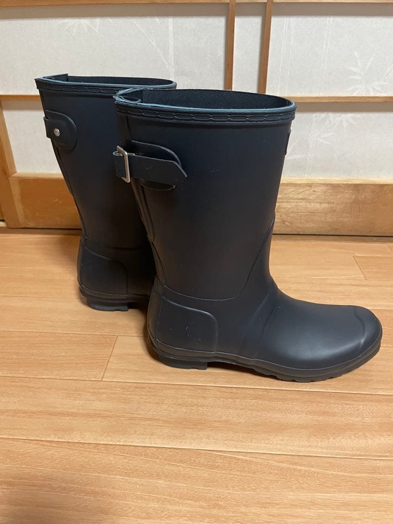 HUNTER ネイビー バックル付きレインブーツ