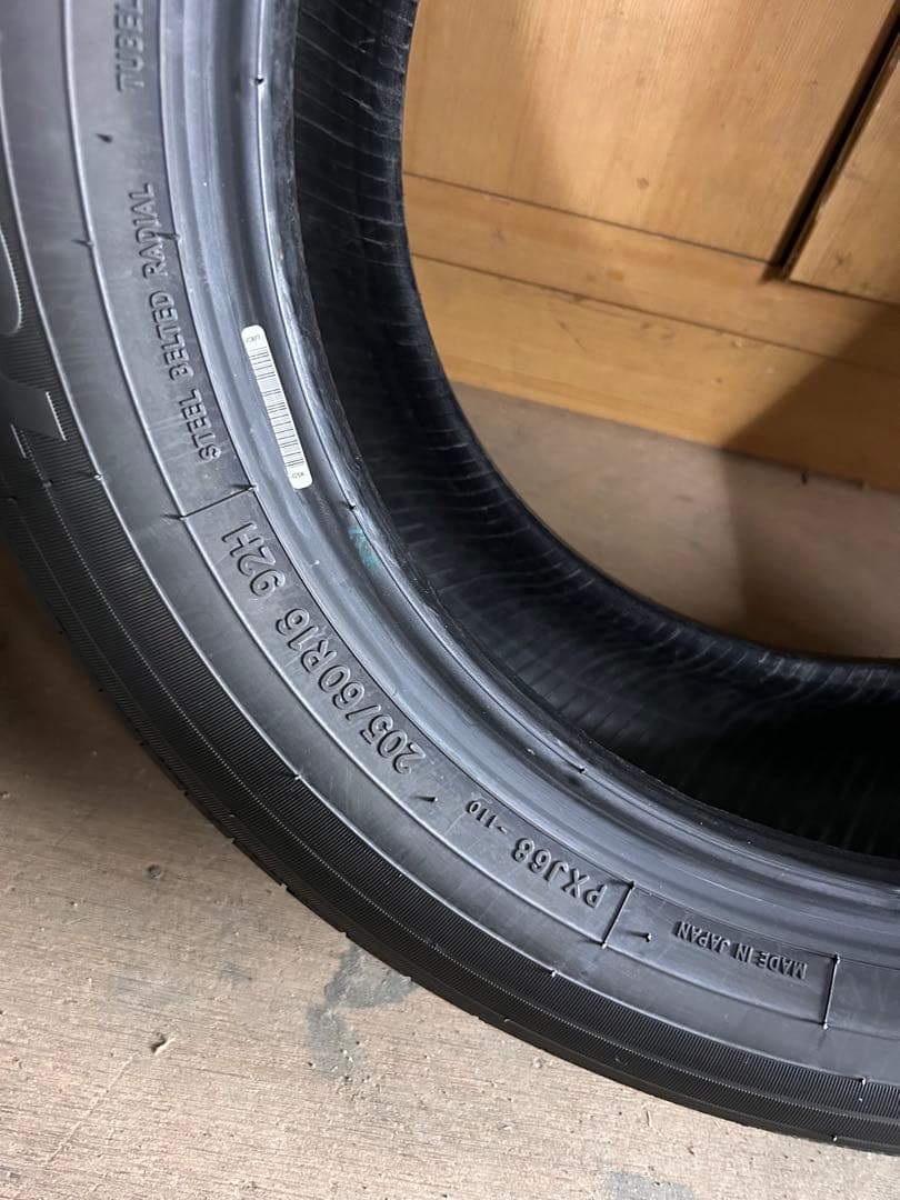 Toyo Proxes 205 60 R16 サマータイヤ　ボクシー　ノア