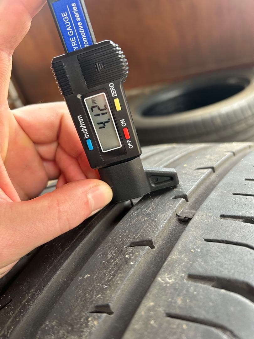 225/50R17コンチネンタル4本セット　レヴォーグ、ゴルフなど ②