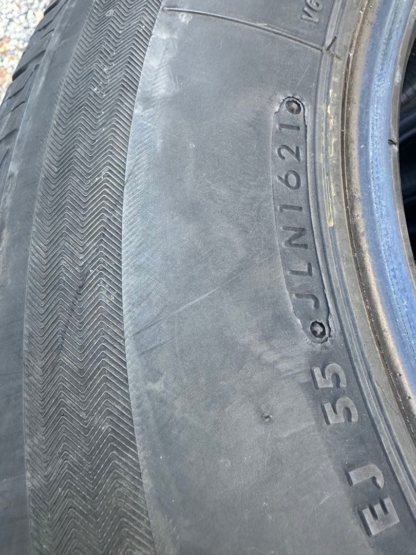 【バリ溝】ブリヂストン 195/80R15 夏タイヤ 2021年製造