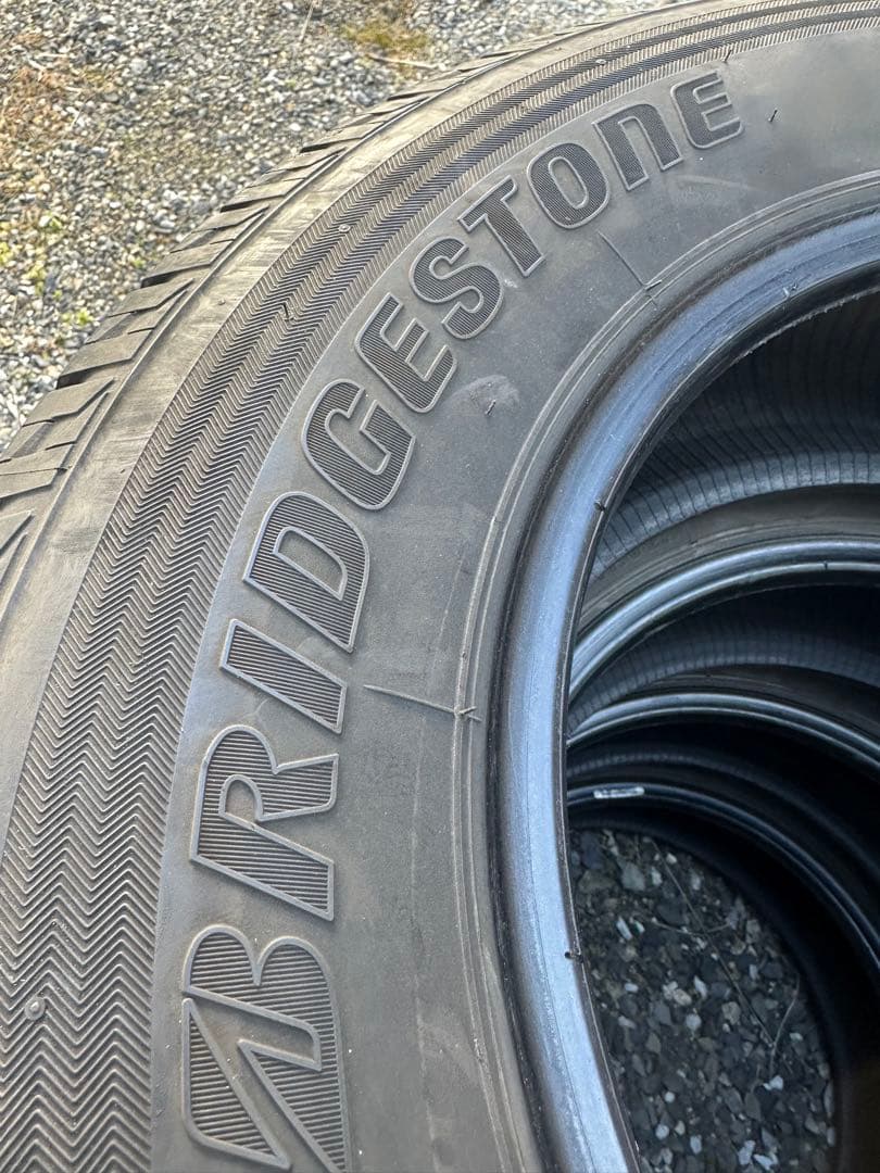 【バリ溝】ブリヂストン 195/80R15 夏タイヤ 2021年製造