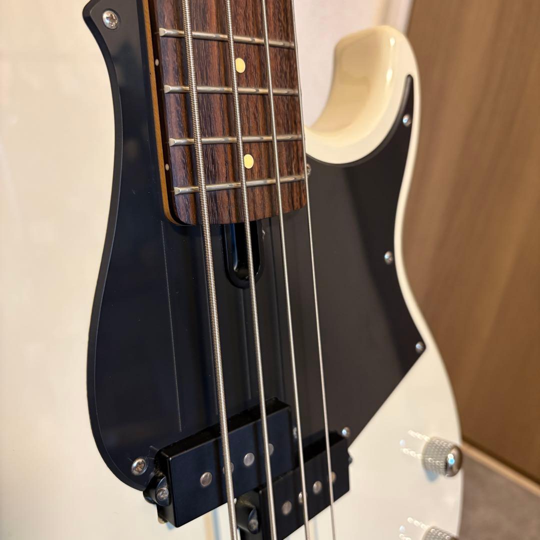 YAMAHA BB234 ヴィンテージホワイト 純正ケース付き
