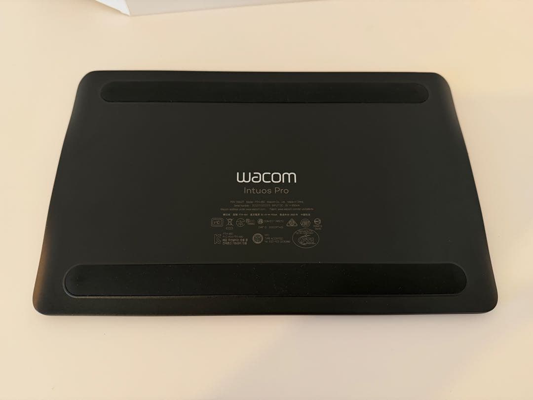 液タブ・ペンタブ Wacom PTH460K0D Wacom Intuos Pro Small