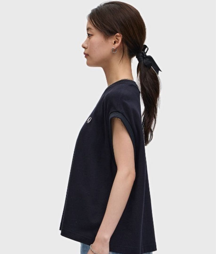 FRED PERRYノースリーブピケTシャツ