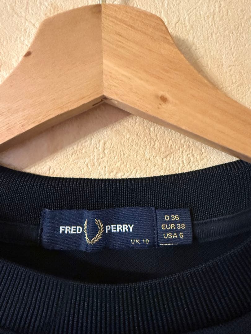 FRED PERRYノースリーブピケTシャツ