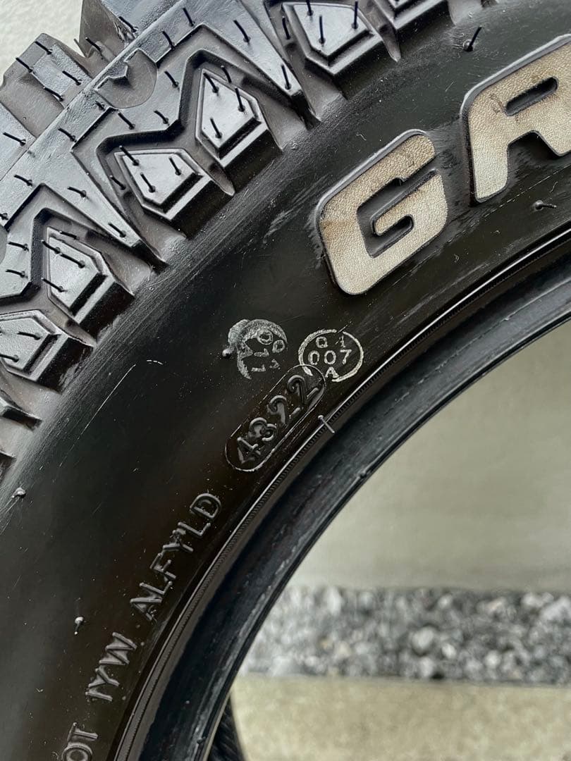 9分山 4本セット225/65R17 MUD ホワイトレター RAV4