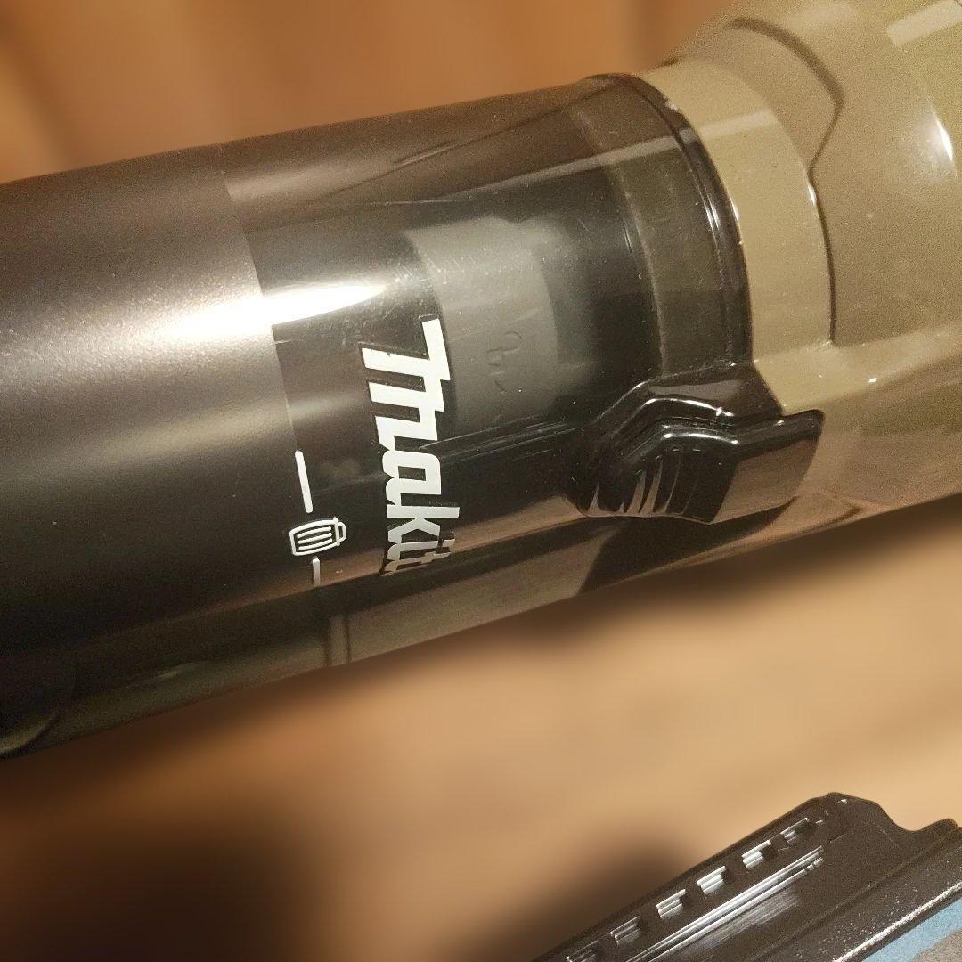 Makita V40スティッククリーナー本体 充電器付き CL003G