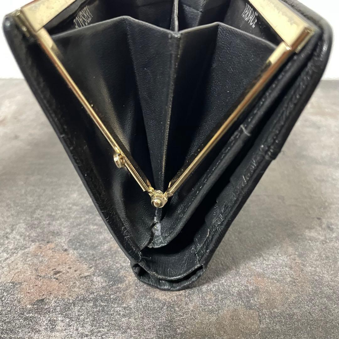 VERSACE ヴェルサーチ 黒 レザー 二つ折り財布 金具付き がま口
