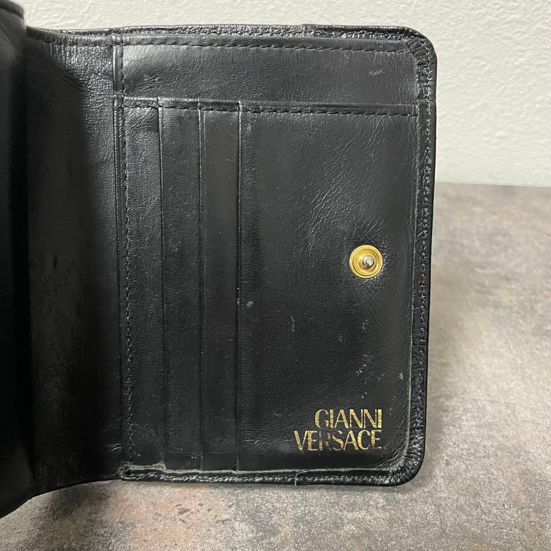 VERSACE ヴェルサーチ 黒 レザー 二つ折り財布 金具付き がま口