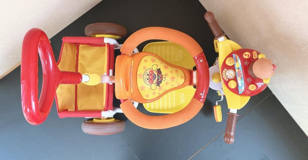 【送料込み】アンパンマン三輪車アドバンスＧＯＯ