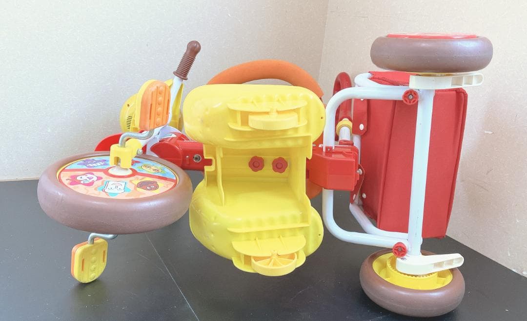 【送料込み】アンパンマン三輪車アドバンスＧＯＯ