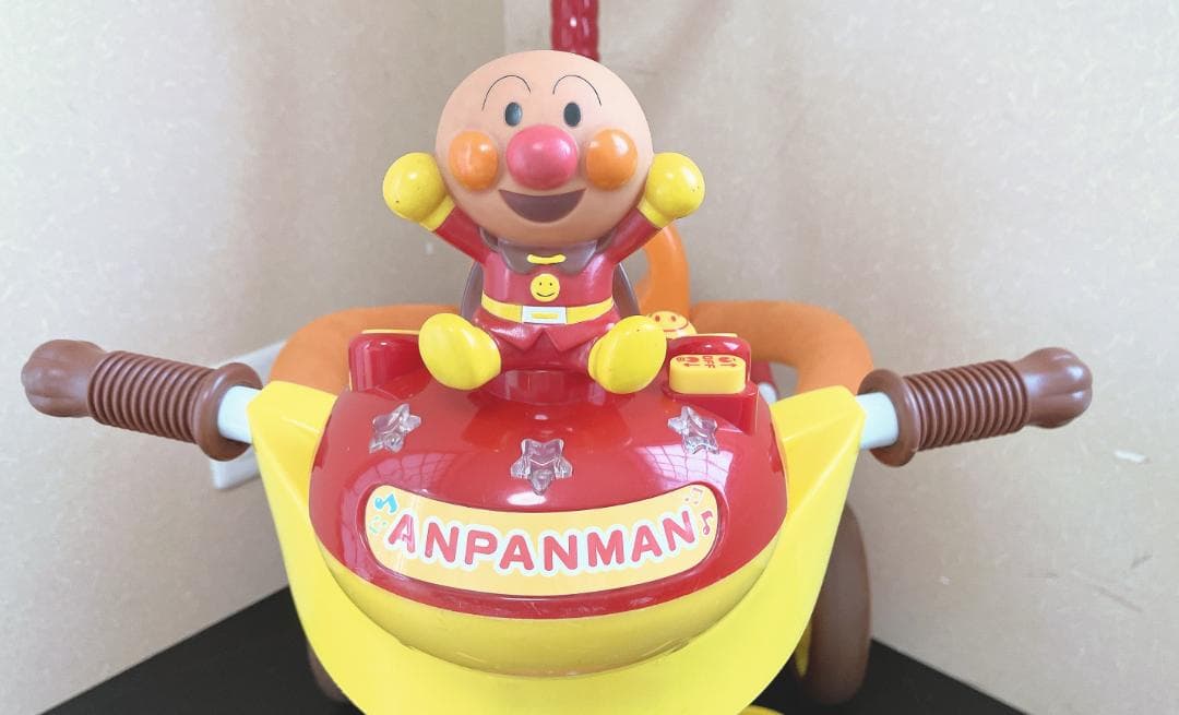【送料込み】アンパンマン三輪車アドバンスＧＯＯ