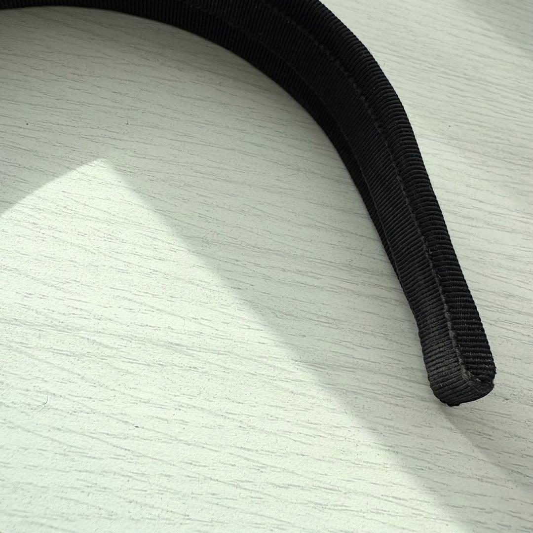 【美品】Salvatore Ferragamo ヴァラ・リボン カチューシャ濃紺