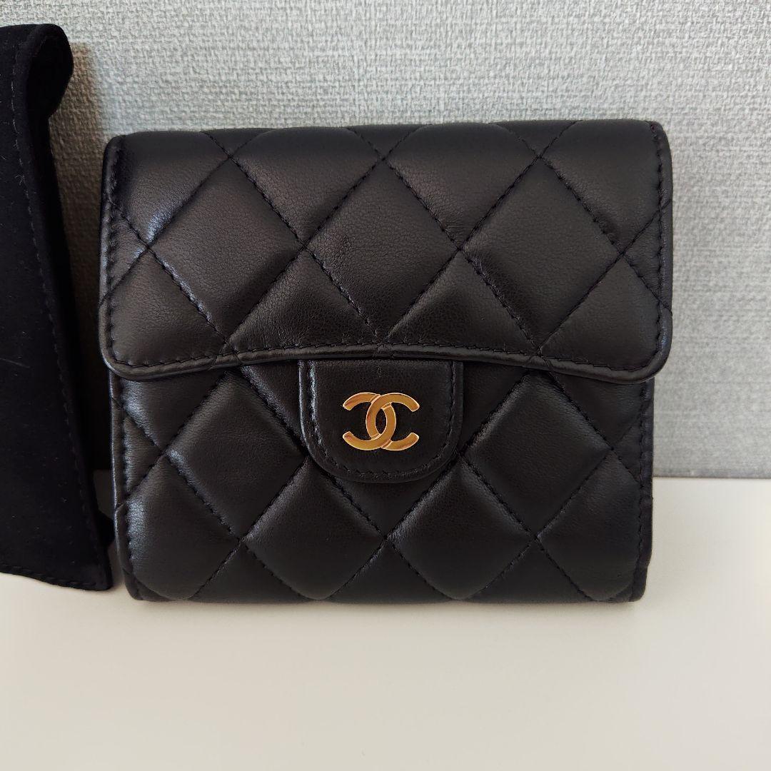 CHANEL　二つ折り　財布