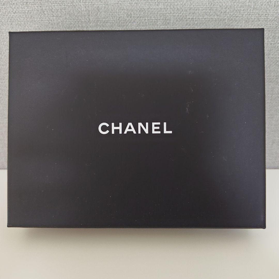 CHANEL　二つ折り　財布