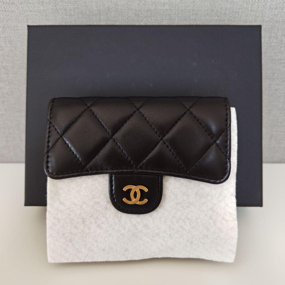 CHANEL　二つ折り　財布