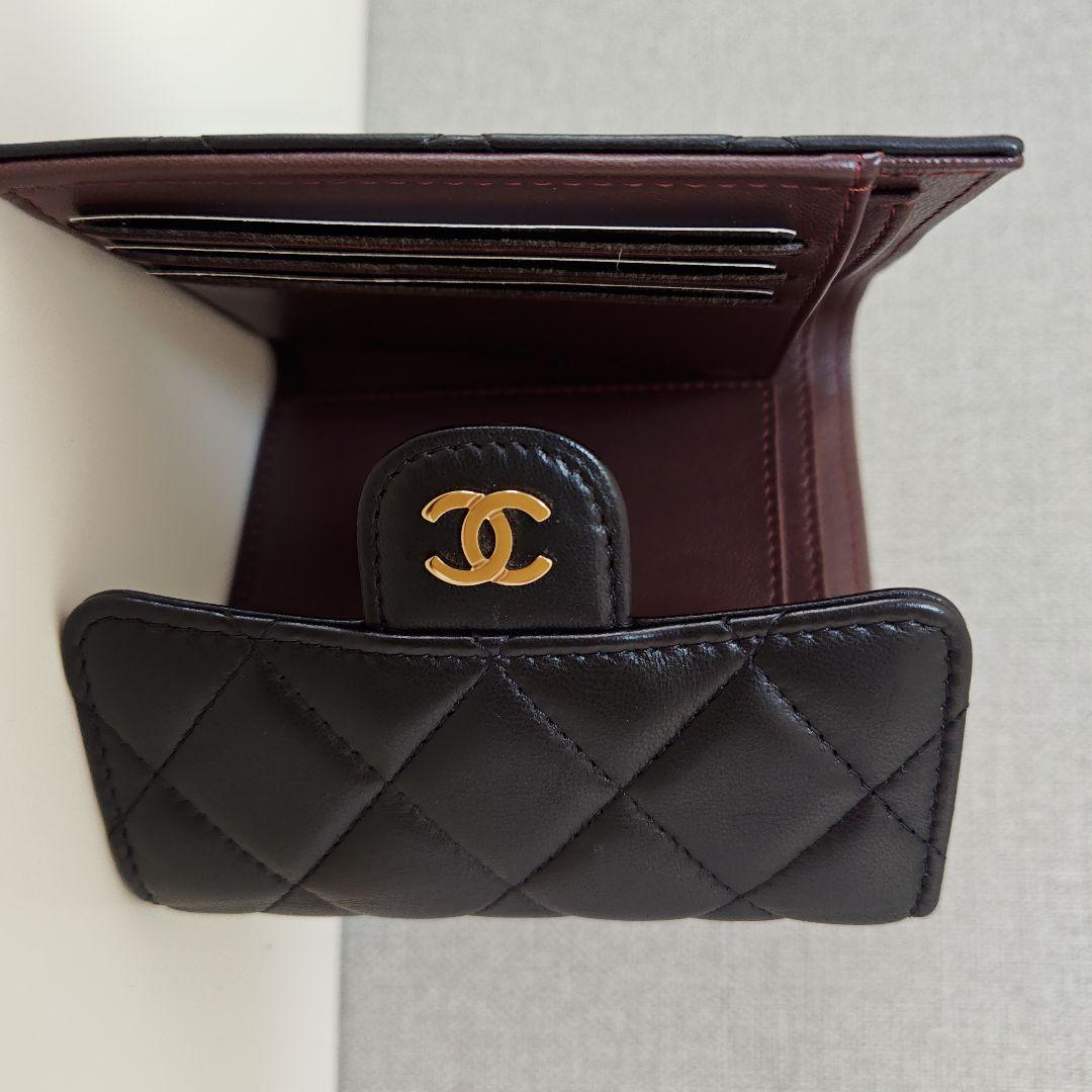 CHANEL　二つ折り　財布