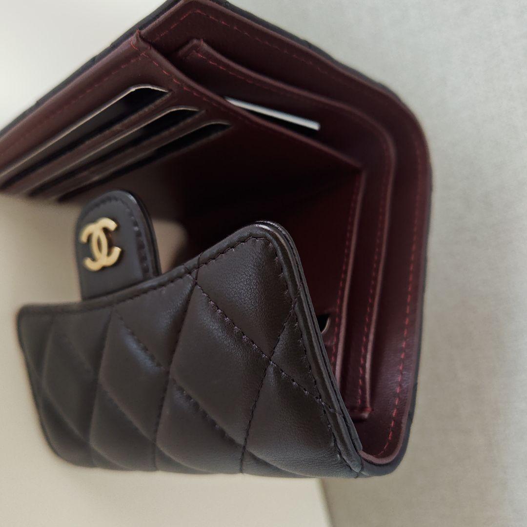 CHANEL　二つ折り　財布