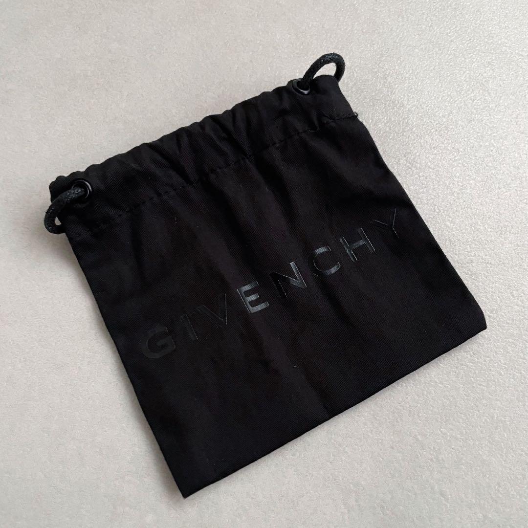 近年モデル【GIVENCHY】ゴールド&シルバー Gチェーン ネックレス