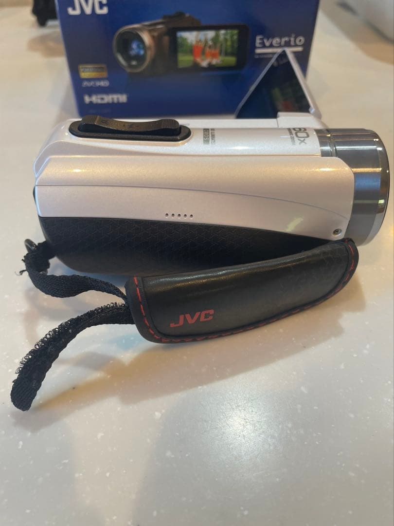 JVC Everio ビデオカメラ 本体とポーチ